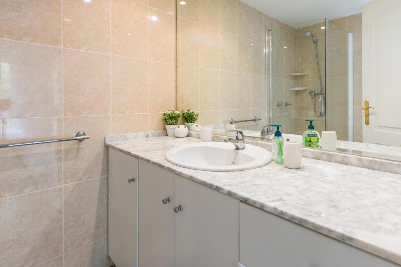 4 Bedroom Apartment In Puerto Banus 150 Meters From The Beach Marbella Eksteriør bilde